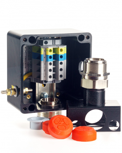 Extherm SBORKA 1PM/3D Коробка на опоре для подключения от 1 до 3 нагревательных кабелей